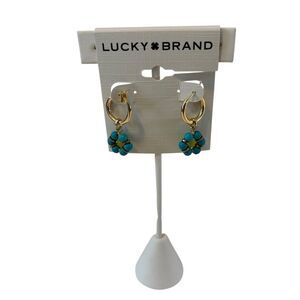 Turquoise Daisy Dangle Goldtone Hoops. Perfect Summer Earrings!